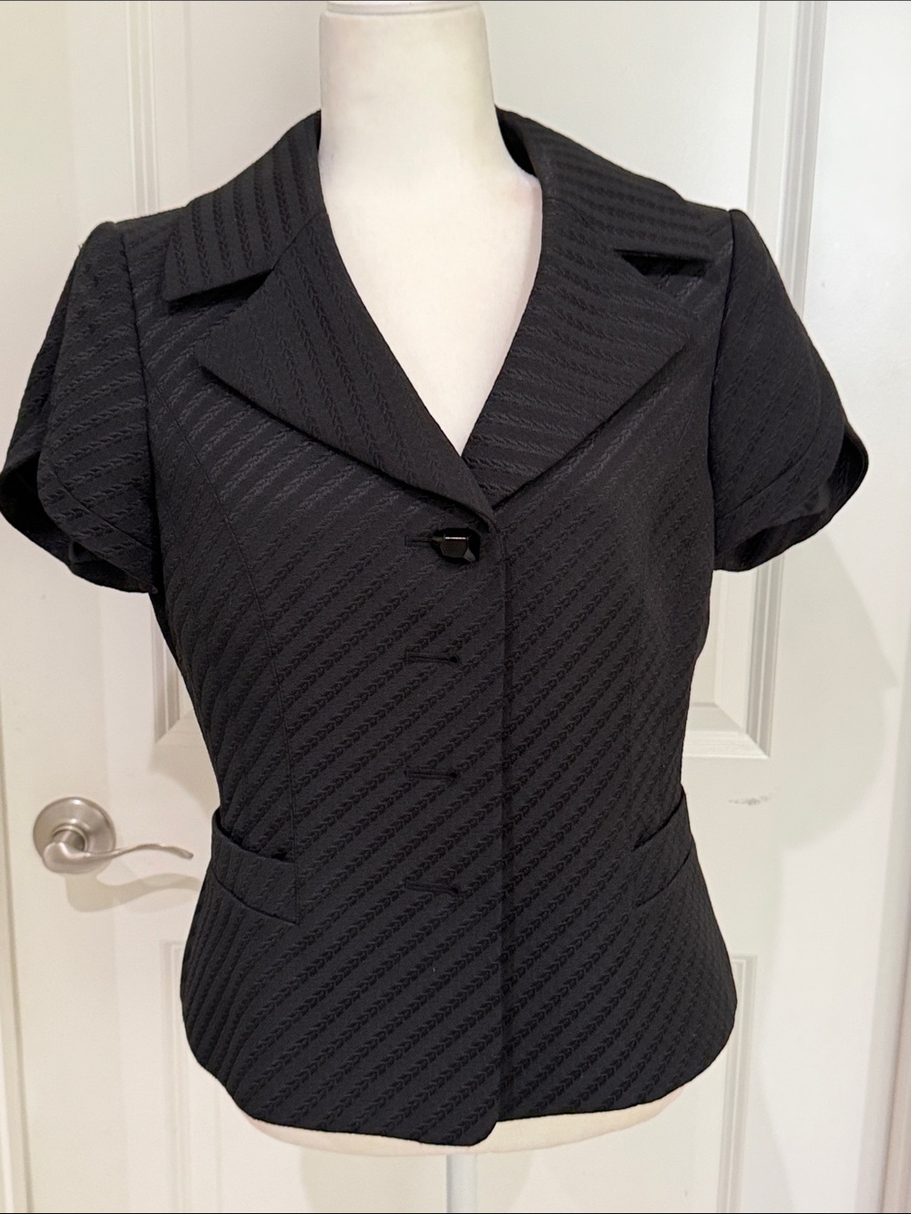 Tailored Black Short-Sleeve Textured Blazer - Women Jackets & Coats